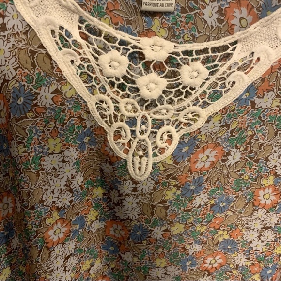 Women’s Roper Sleeveless Blouse - Picture 2 of 4